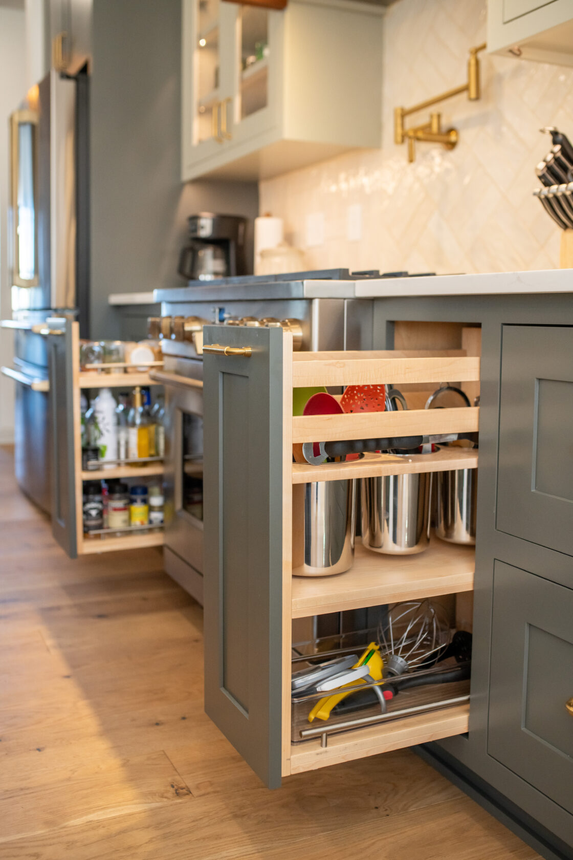 Pull Out Stove Utensils Storage Kitchen Cabinet Accessory